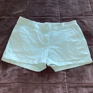 Vineyard Vines shorts